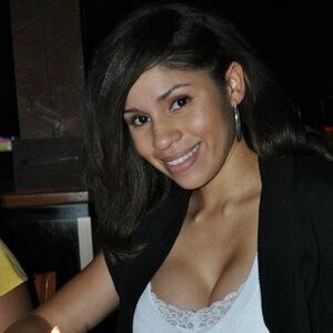 Meet your Posher, Veronica